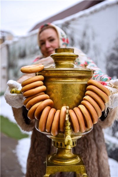 �������