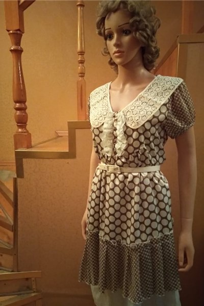 Ретро 40-50-х годов (платье коричневое в горох)